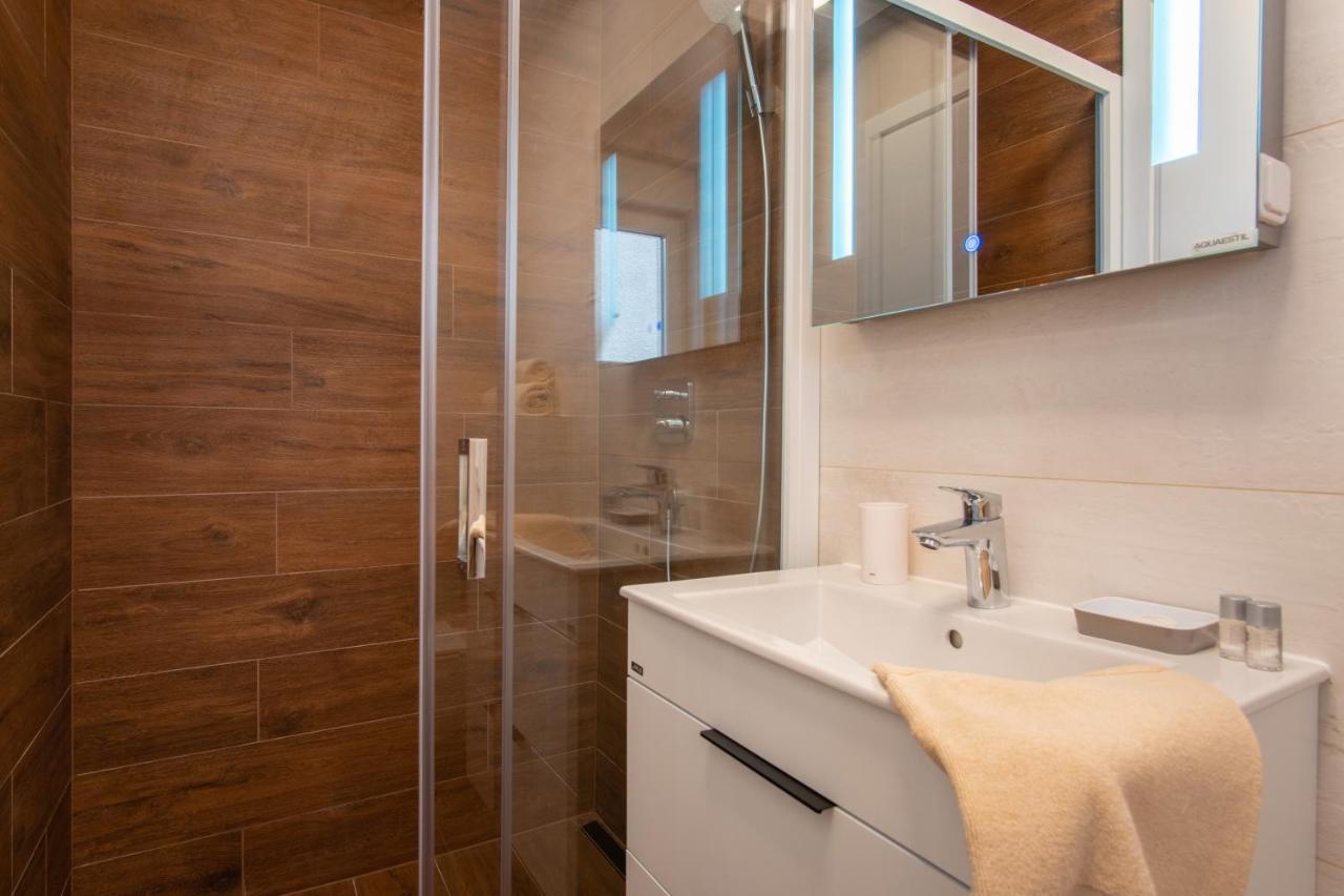 Apartments Mandre II Екстер'єр фото