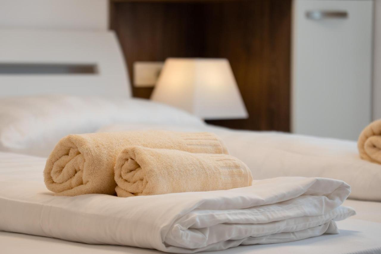 Apartments Mandre II Екстер'єр фото