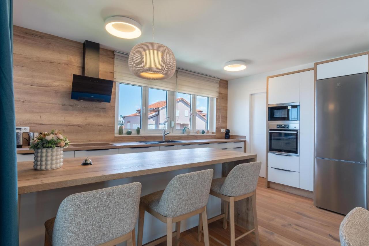 Apartments Mandre II Екстер'єр фото